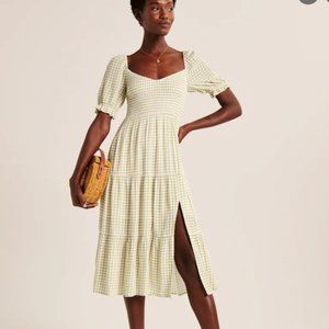 Abercrombie & Fitch Short puff Sleeve Smocked Midi Dress - Sage Gingham